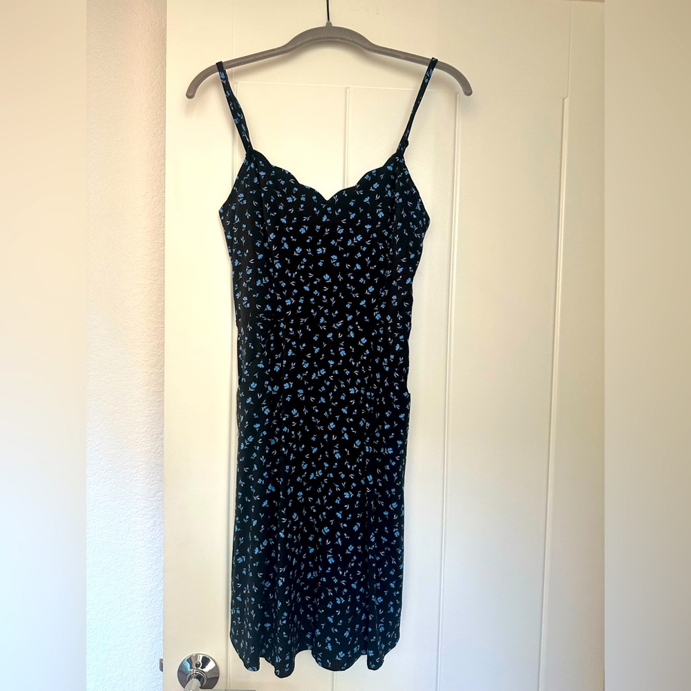 Floral spaghetti strap dress never worn - size small
